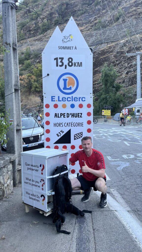 Tilo Koch am Start des legendären Anstiegs nach Alpe DHuez